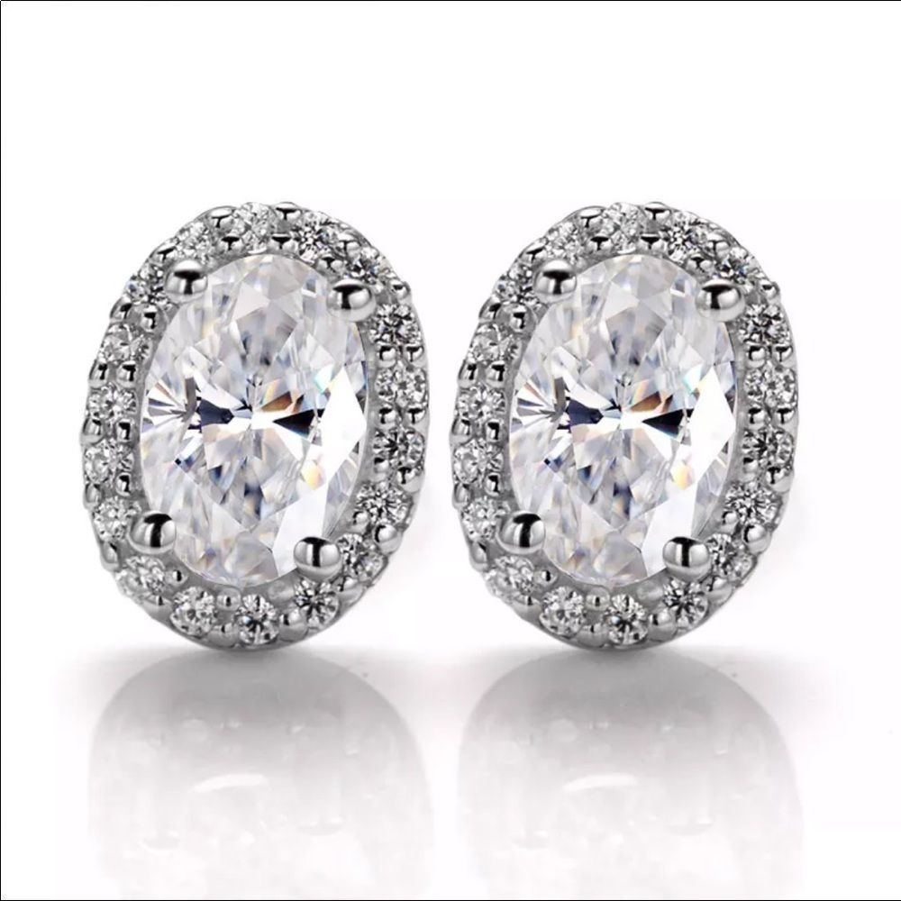 2ct 18K white gold oval halo Diamond stud earrings